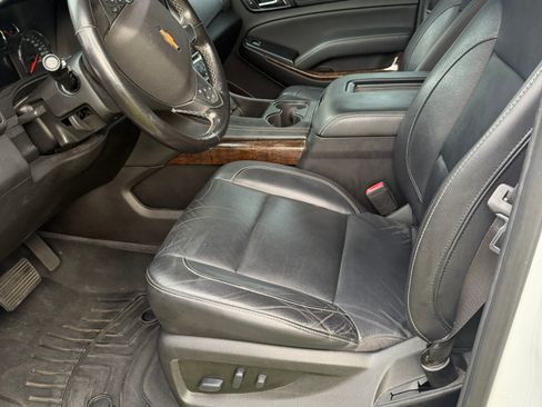 Used 2019 Chevrolet Tahoe LT RWD image 4