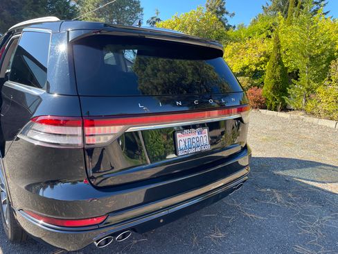 Used 2020 Lincoln Aviator Grand Touring w/ Elements Package Plus AWD/4WD image 9