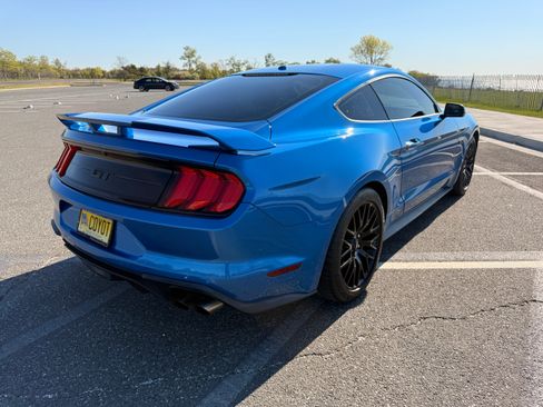 Used 2019 Ford Mustang GT Premium w/ GT Performance Package RWD image 6