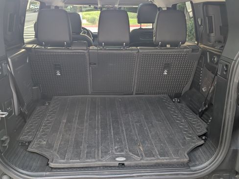 Used 2021 Land Rover Defender 110 S image 12