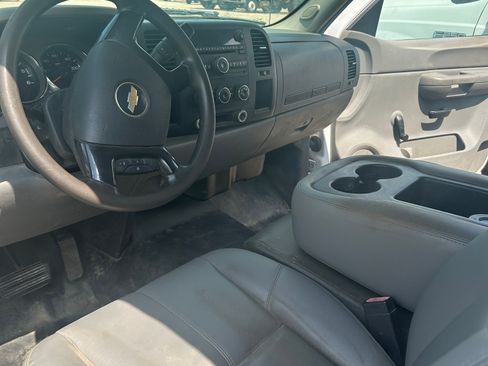 Used 2009 Chevrolet Silverado 3500 W/T image 4