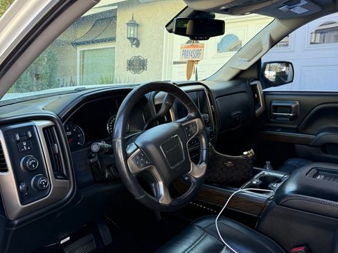 Used 2018 GMC Sierra 1500 Denali w/ Denali Ultimate Package image 4