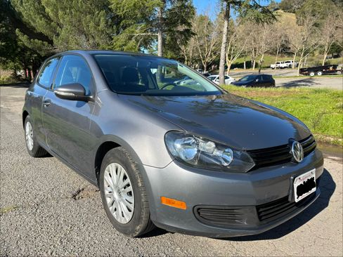 Used 2012 Volkswagen Golf 2-Door image 9