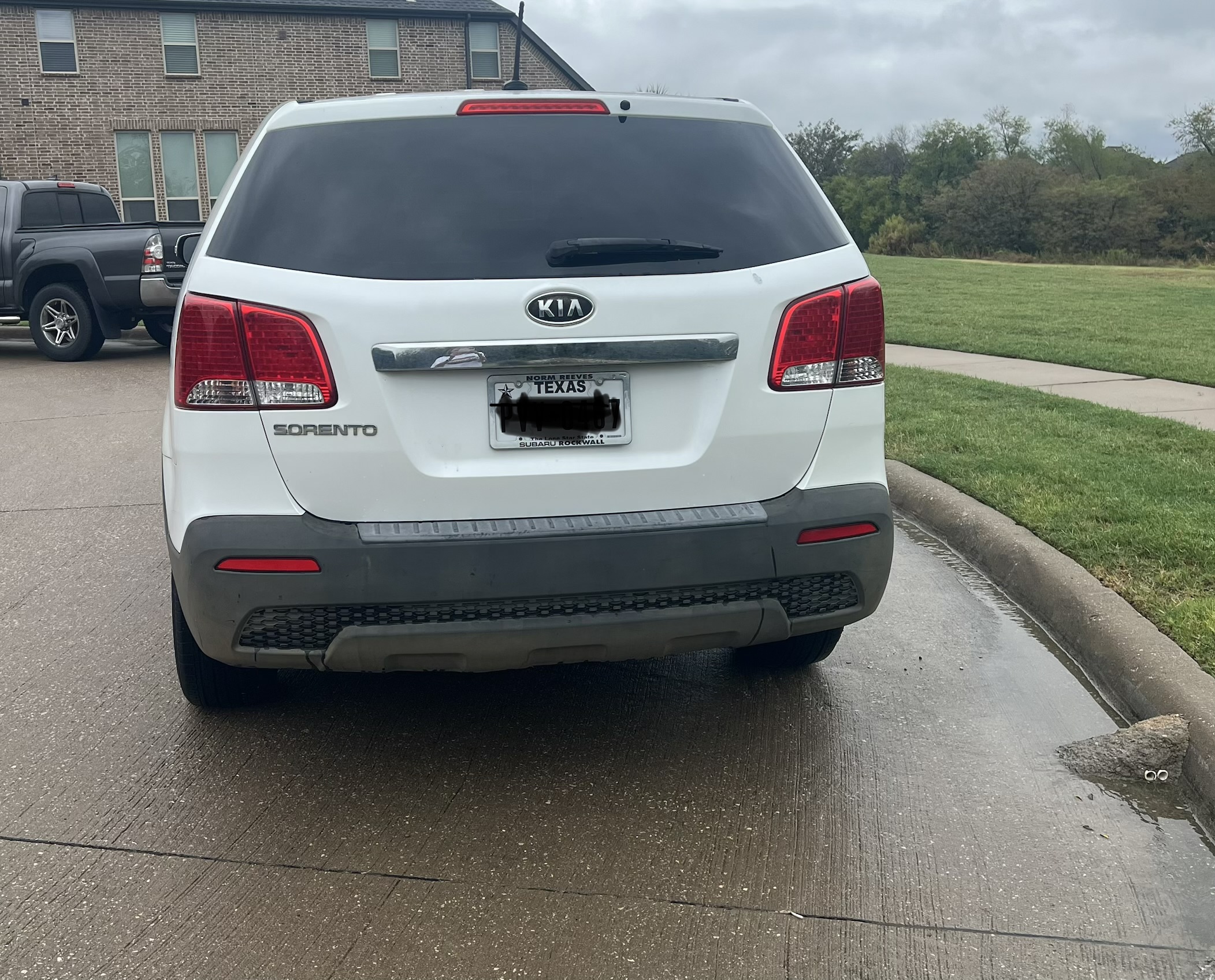 Used 2012 Kia Sorento FWD image 4