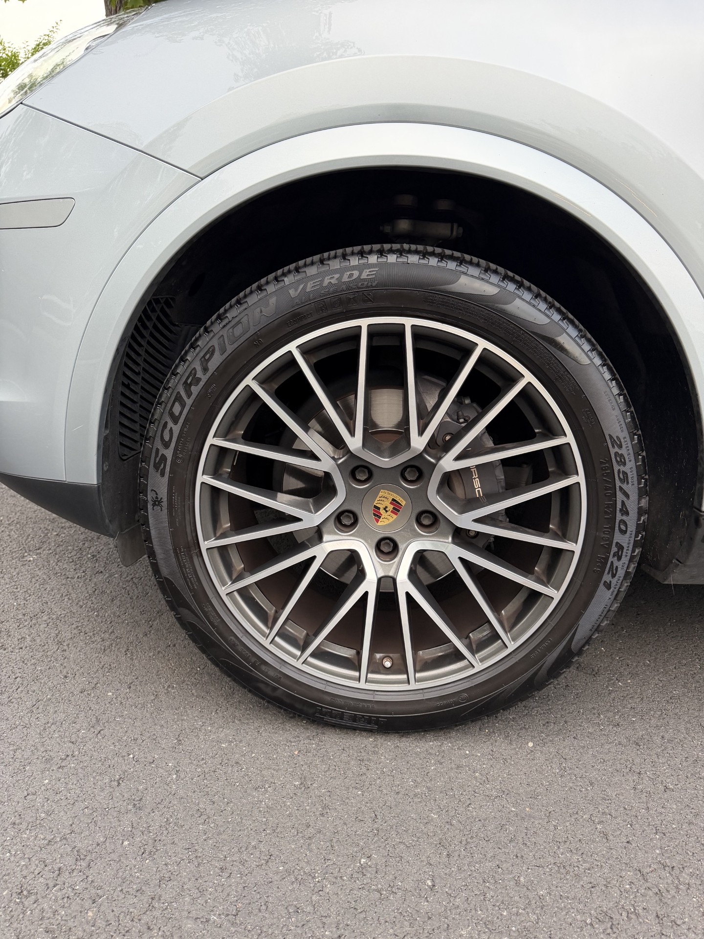 Used 2020 Porsche Cayenne AWD/4WD image 4