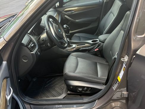 Used 2013 BMW X1 sDrive28i RWD image 11