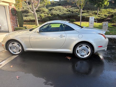 Used 2005 Lexus SC 430 Convertible image 1