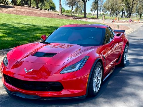 Used 2019 Chevrolet Corvette Grand Sport RWD image 2