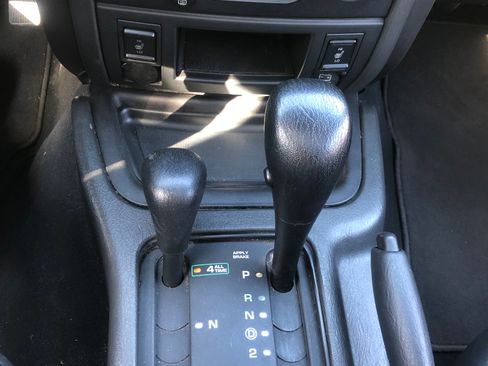 Used 2004 Jeep Grand Cherokee Limited w/ Trailer Tow Group IV image 11