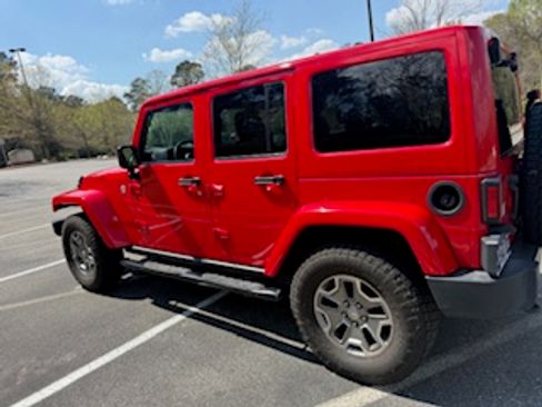 Used 2015 Jeep Wrangler Unlimited Rubicon w/ Dual Top Group image 4