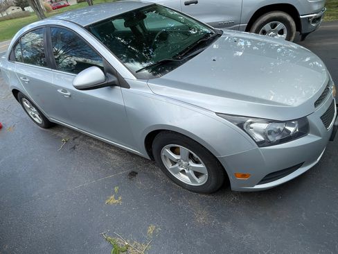 Used 2014 Chevrolet Cruze LT w/ Technology Package image 2