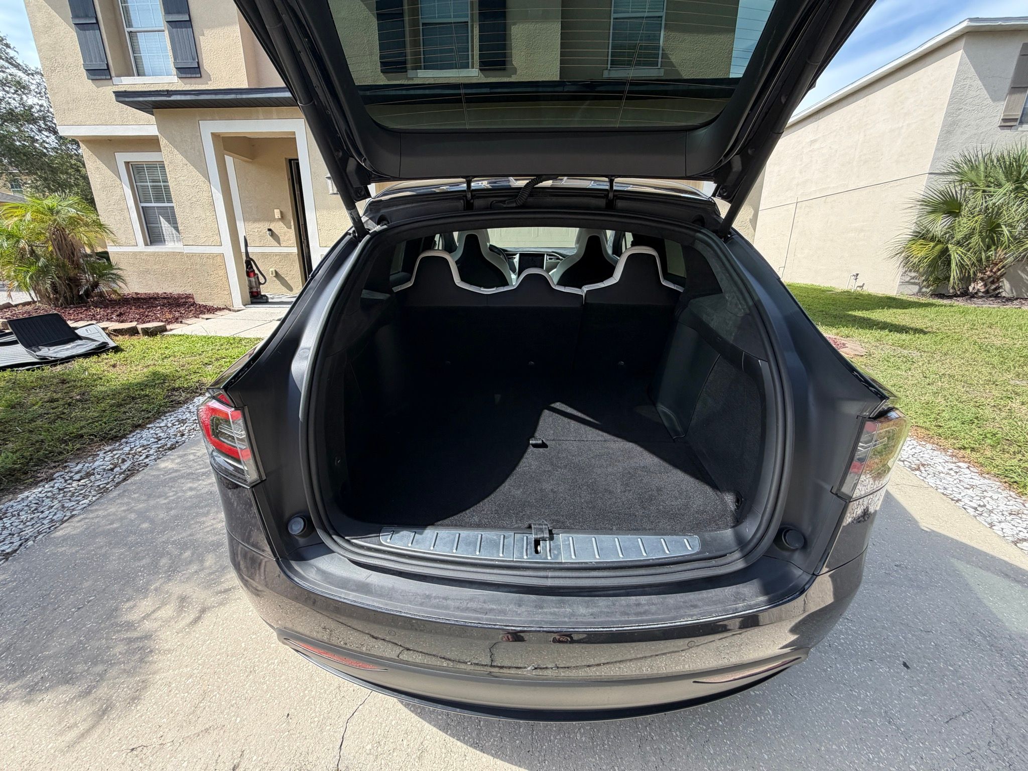 Used 2017 Tesla Model X 100D AWD/4WD image 25
