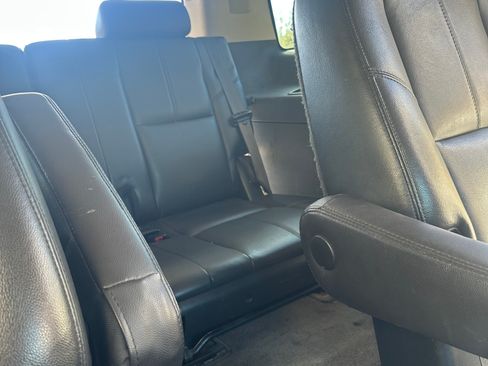 Used 2010 Chevrolet Tahoe LT w/ Luxury Package image 11