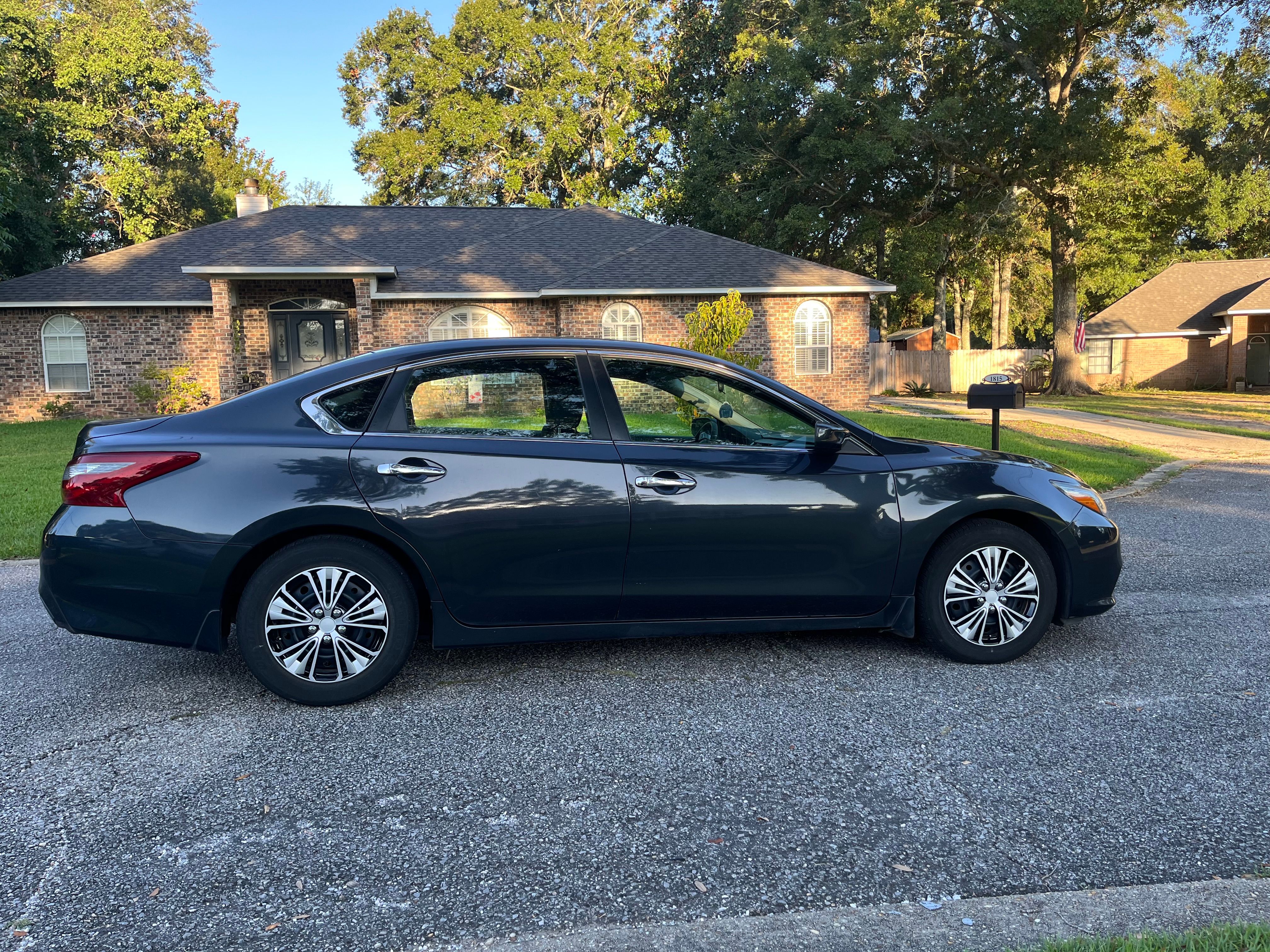 Used 2018 Nissan Altima 2.5 S w/ S Convenience Package FWD image 9