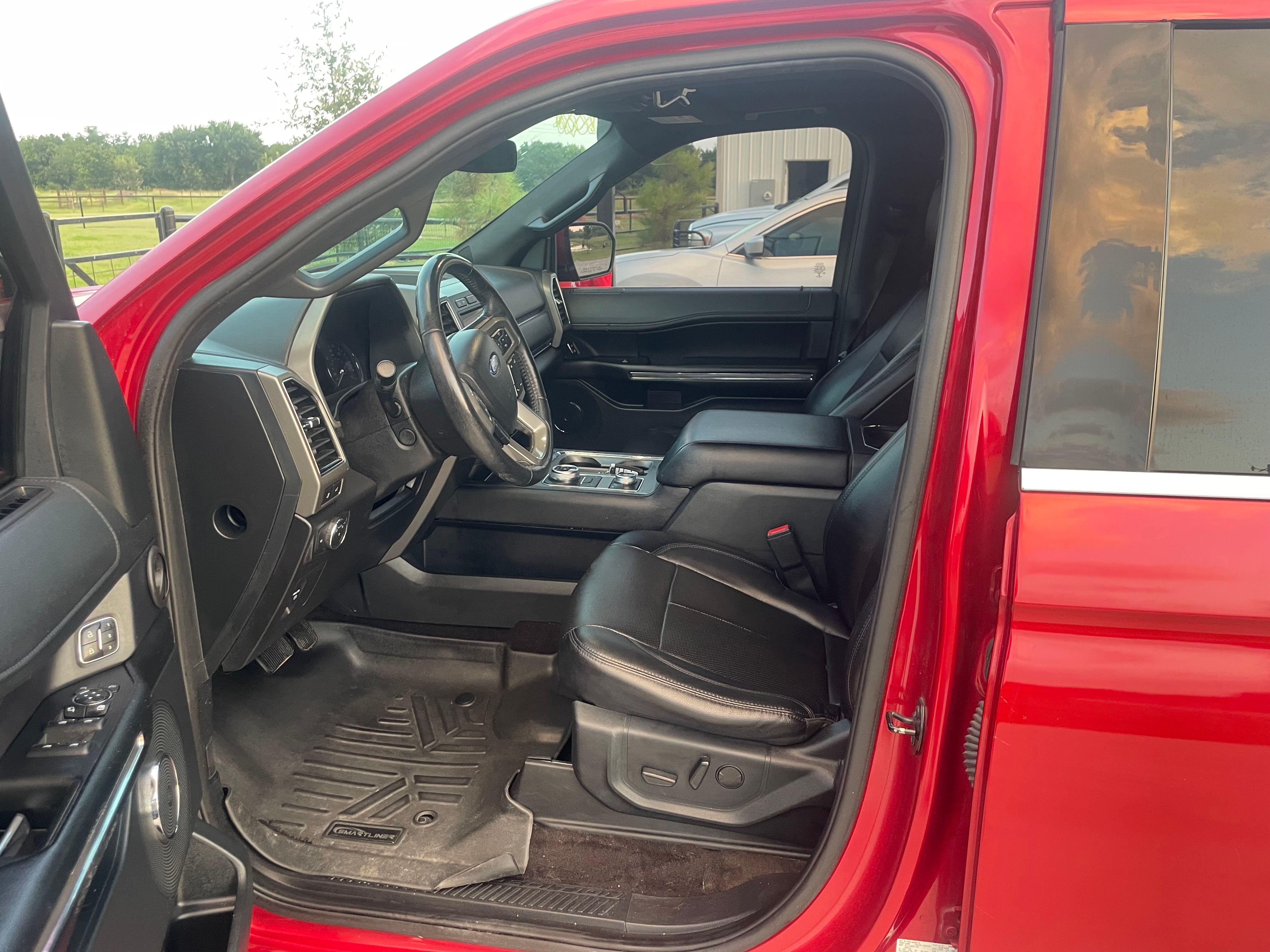 Used 2021 Ford Expedition XLT AWD/4WD image 2