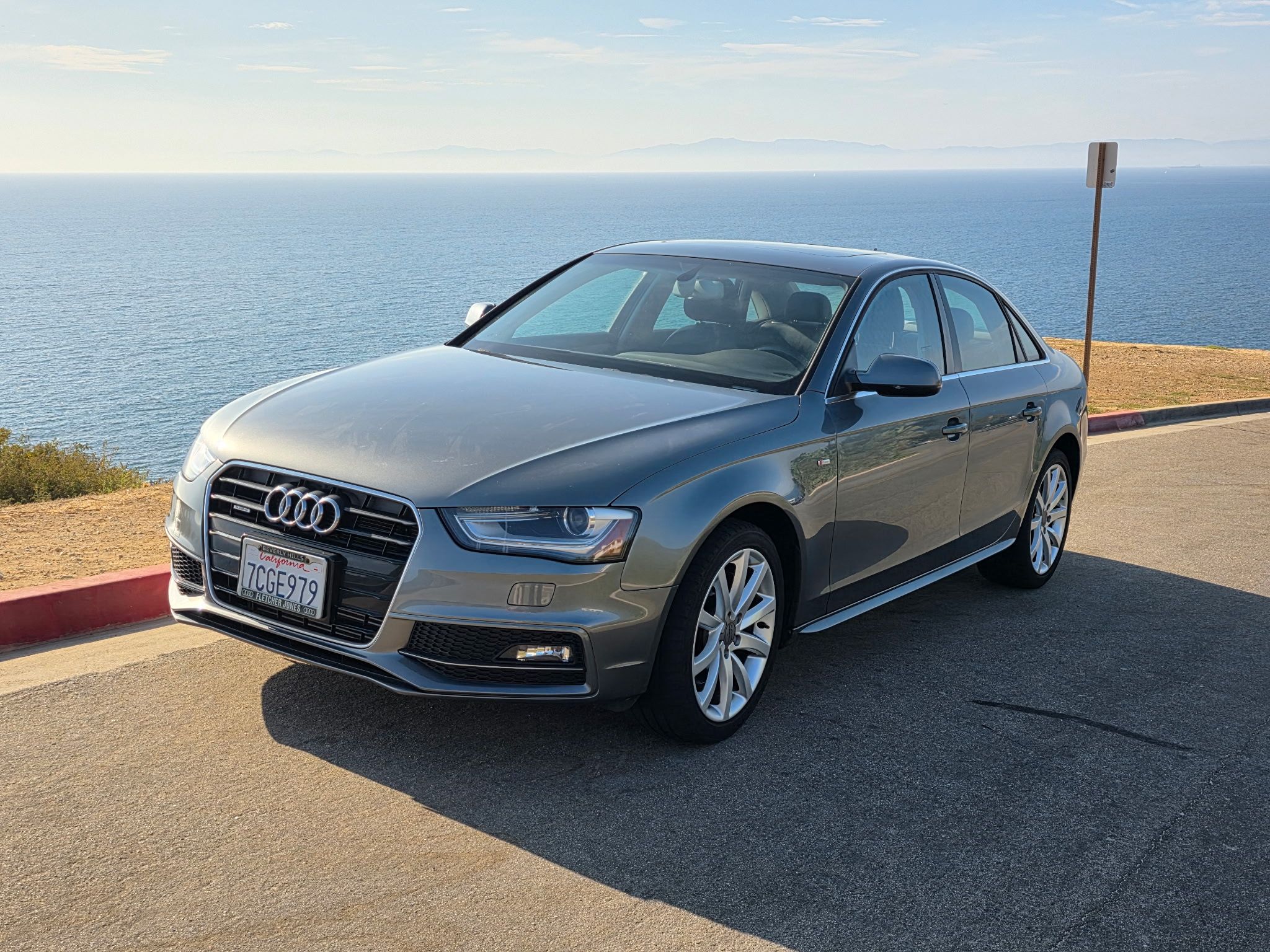 Used 2014 Audi A4 2.0T Premium w/ Audi MMI Navigation AWD/4WD image 4