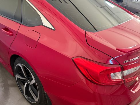 Used 2018 Honda Accord Sport image 8