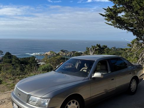 Used 1997 Lexus LS 400 RWD image 1