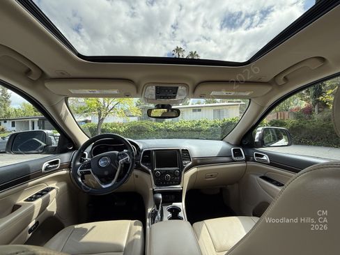 Used 2017 Jeep Grand Cherokee Limited image 14