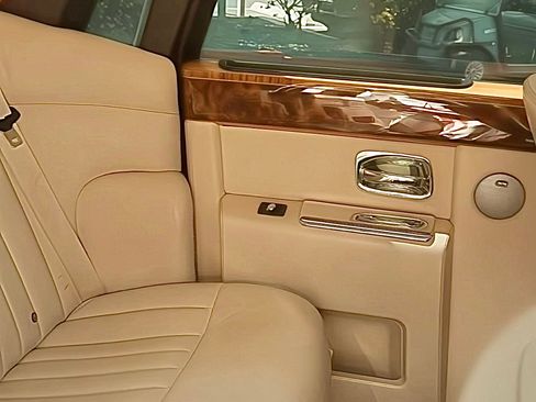 Used 2007 Rolls-Royce Phantom Sedan image 8