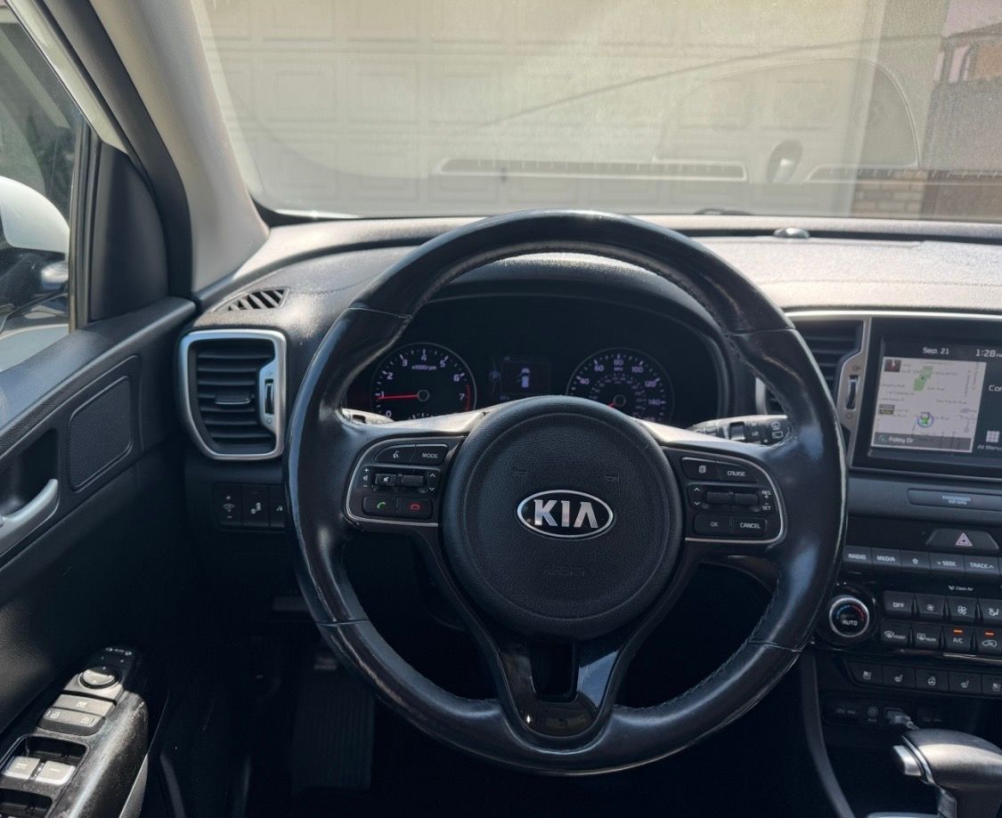 Used 2019 Kia Sportage EX w/ EX Technology Package FWD image 10