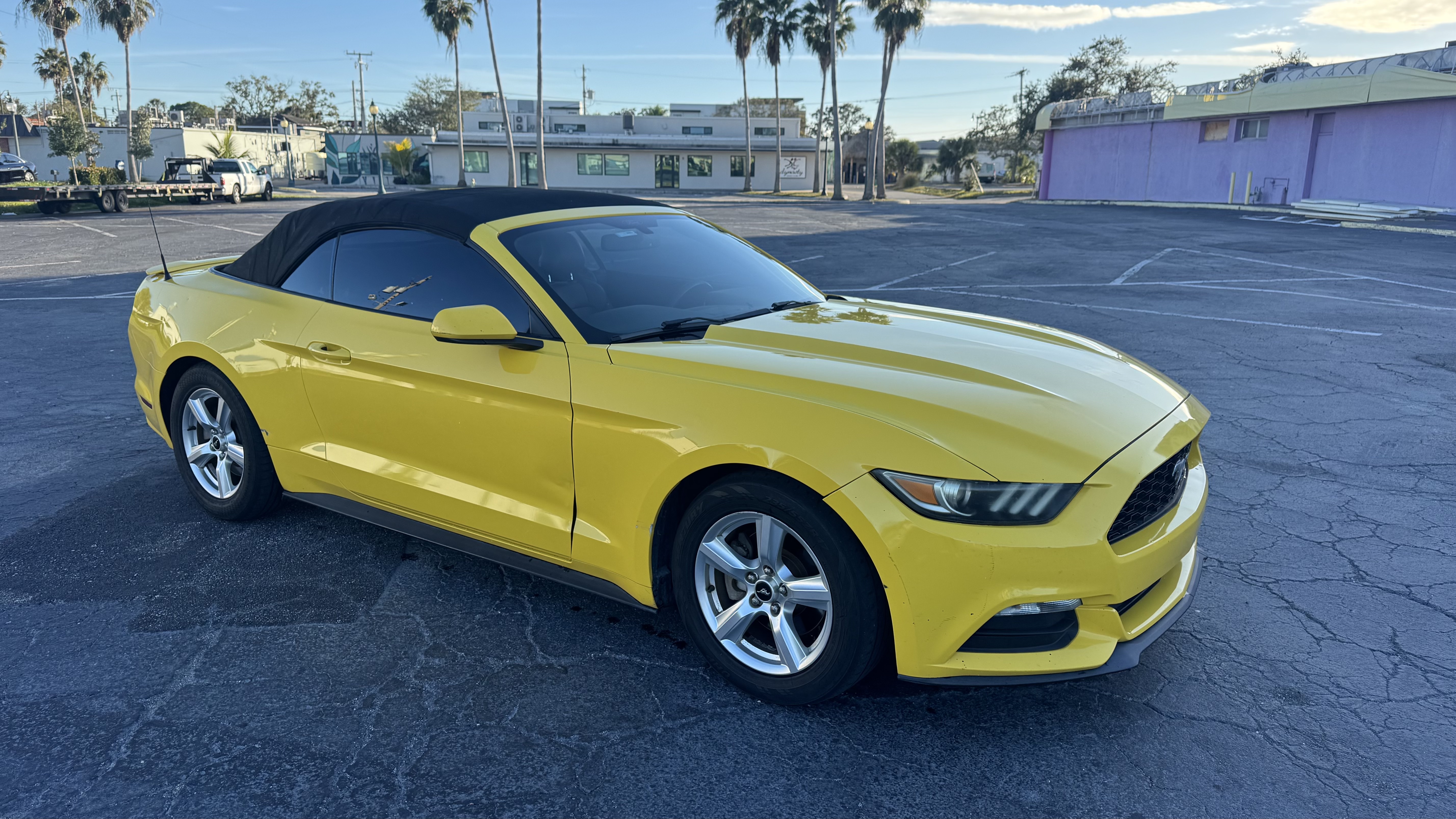 Used 2015 Ford Mustang Convertible RWD image 14