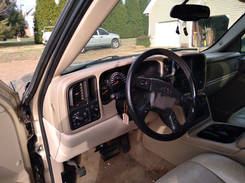 Used 2005 Chevrolet Tahoe LT w/ LT Preferred Equipment Group image 14