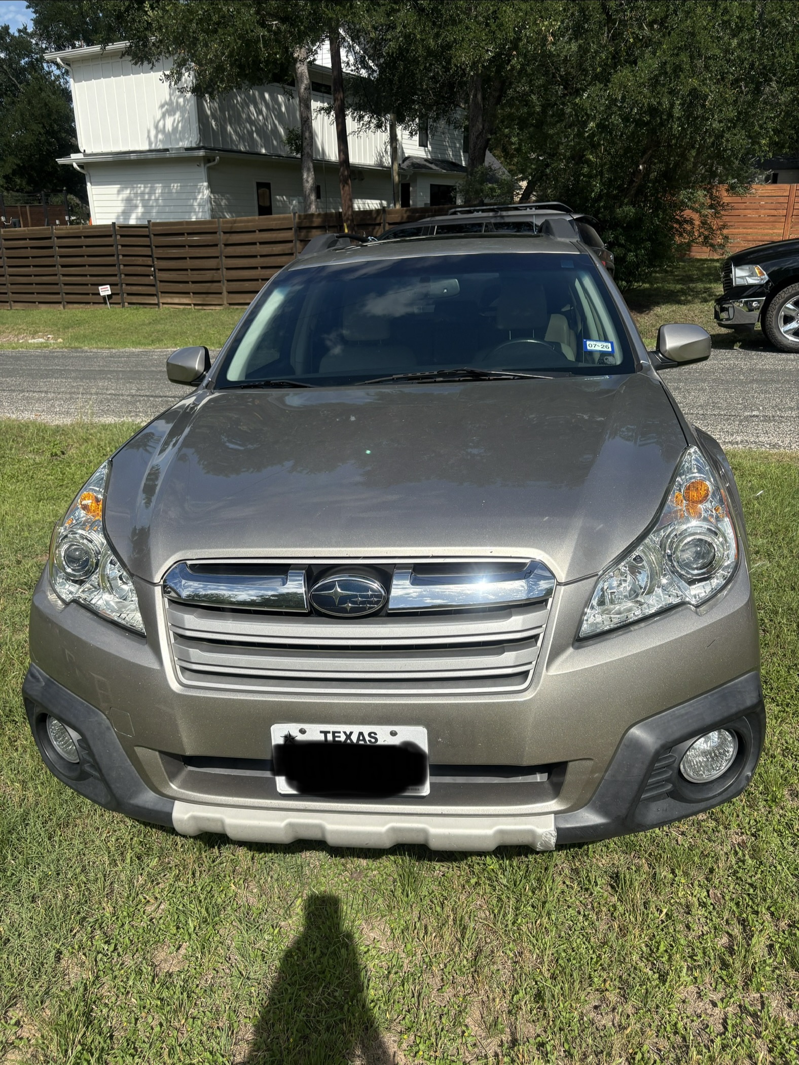 Used 2014 Subaru Outback 3.6R Limited w/ Moonroof Package AWD/4WD image 2