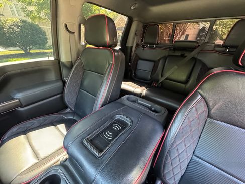 Used 2020 Chevrolet Silverado 1500 LT Trail Boss image 13