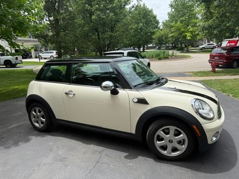 Used 2008 MINI Cooper Hardtop FWD image 1
