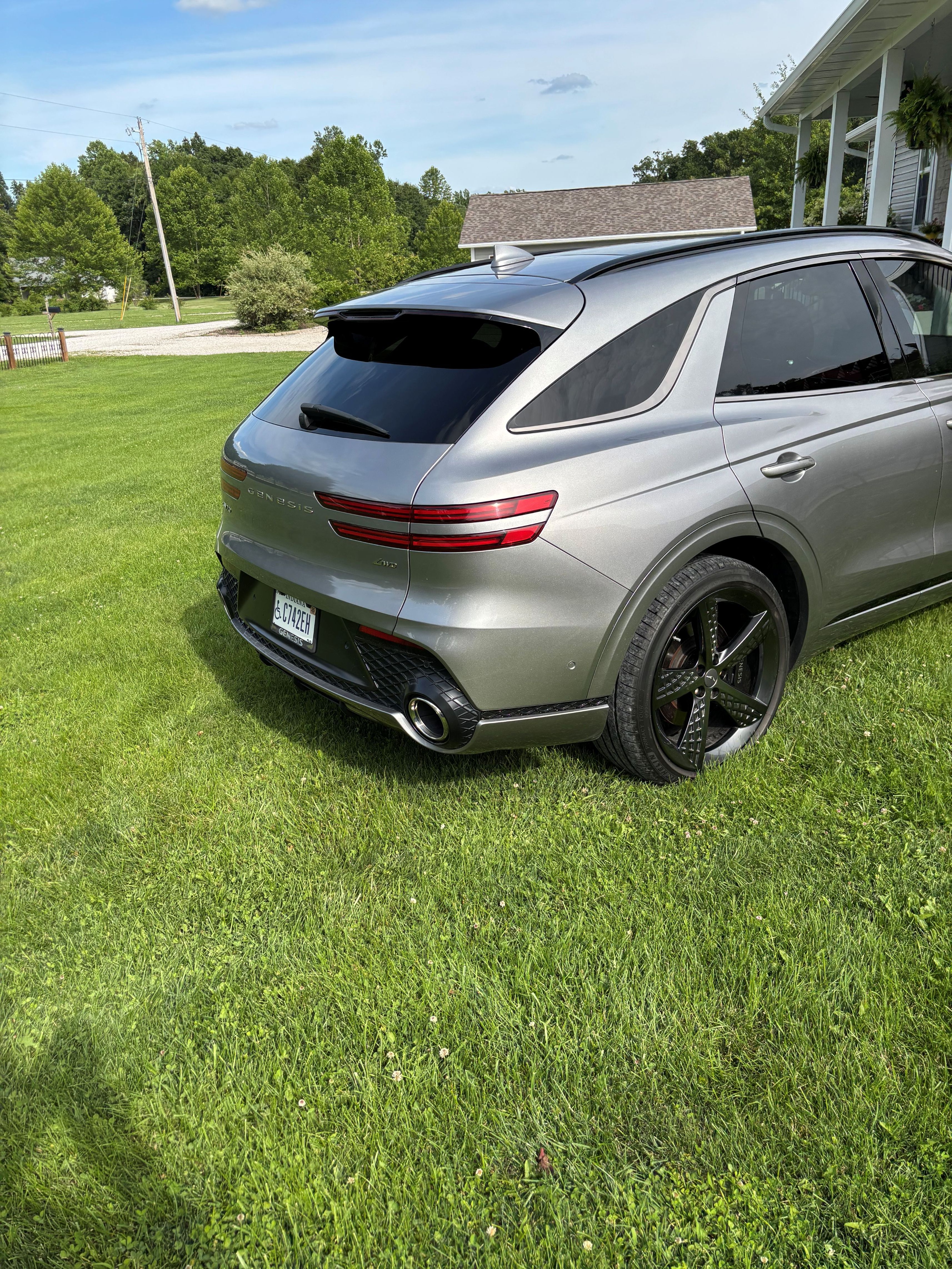 Used 2023 Genesis GV70 2.5T w/ Sport Prestige Package AWD/4WD image 4