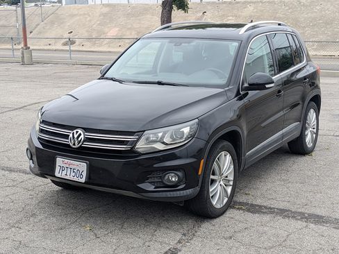 Used 2016 Volkswagen Tiguan SE image 2