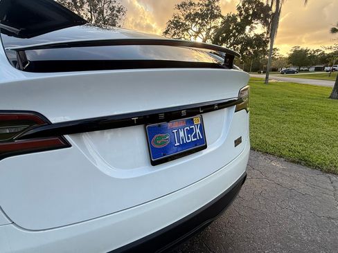 Used 2023 Tesla Model X Plaid image 21