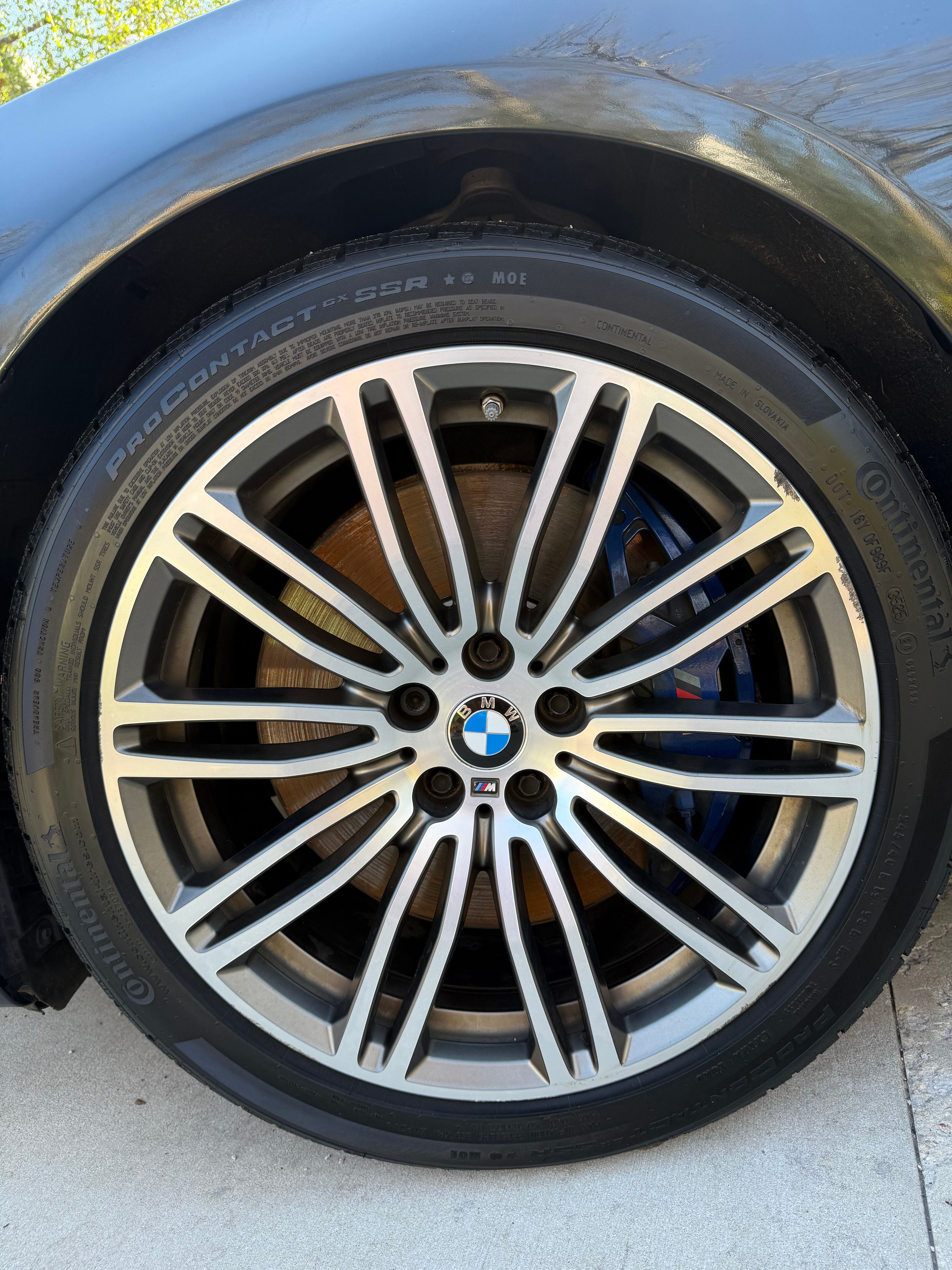 Used 2020 BMW M550i xDrive w/ Executive Package AWD/4WD image 11