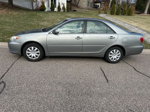 Used 2006 Toyota Camry LE image 2