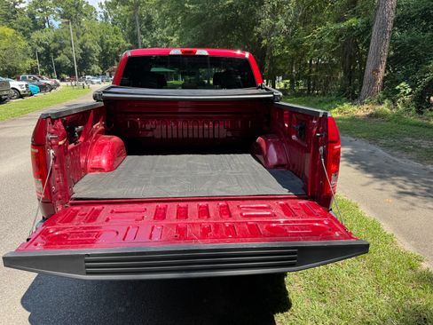 Used 2015 Ford F150 XLT w/ Equipment Group 301A Mid AWD/4WD image 11