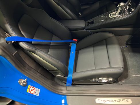 Used 2025 Porsche 718 Cayman GT4 image 31