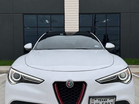 Used 2018 Alfa Romeo Stelvio Ti Sport AWD/4WD image 2