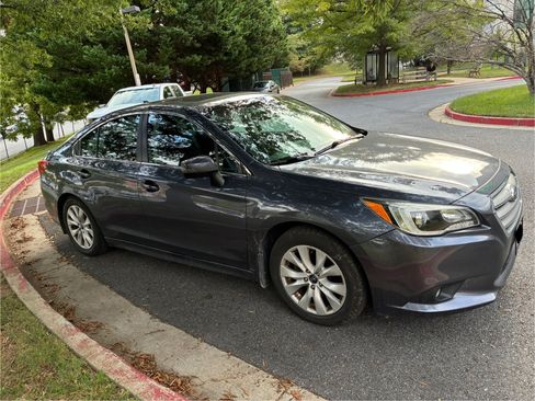 Used 2016 Subaru Legacy 2.5i Premium image 2