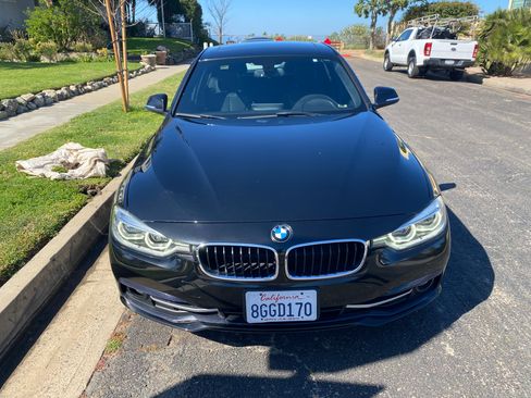 Used 2018 BMW 330i 330i Sedan 4D w/ Convenience Package image 6