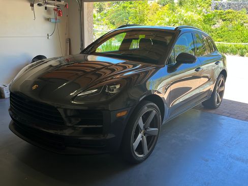 Used 2021 Porsche Macan S AWD/4WD image 1