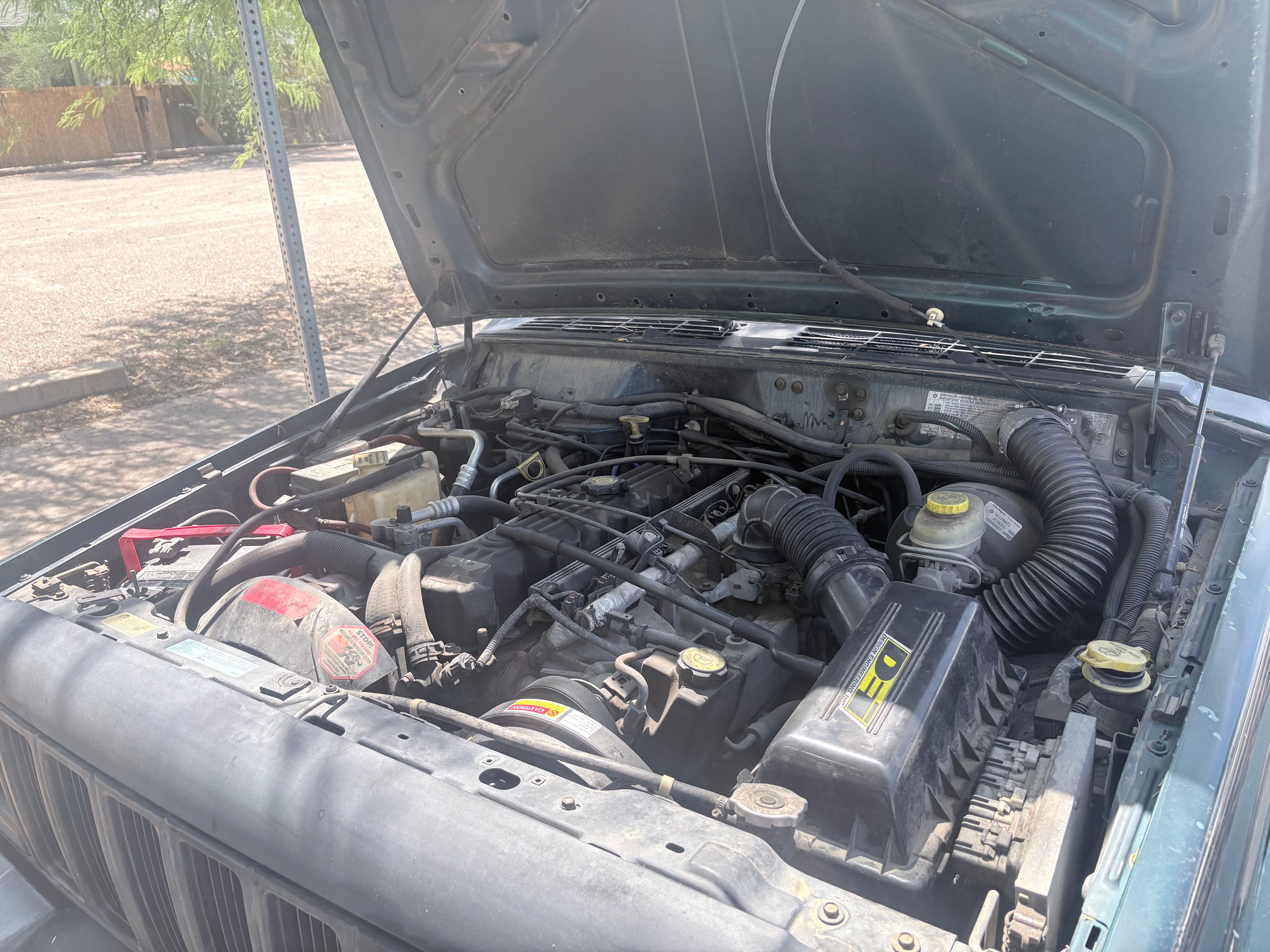 Used 1997 Jeep Cherokee SE RWD image 9