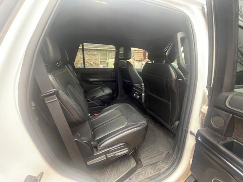 Used 2018 Ford Expedition Limited w/ Equipment Group 301A image 12
