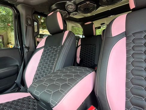 Used 2018 Jeep Wrangler Unlimited Rubicon AWD/4WD image 16