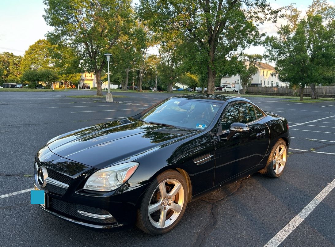Used 2012 Mercedes-Benz SLK 250 image 8