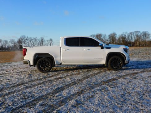 Used 2023 GMC Sierra 1500 SLE w/ Enhanced Capability Package image 8