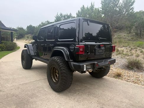 Used 2021 Jeep Wrangler Unlimited Rubicon AWD/4WD image 6