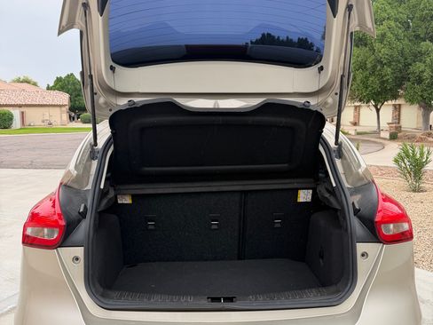 Used 2017 Ford Focus SE image 10