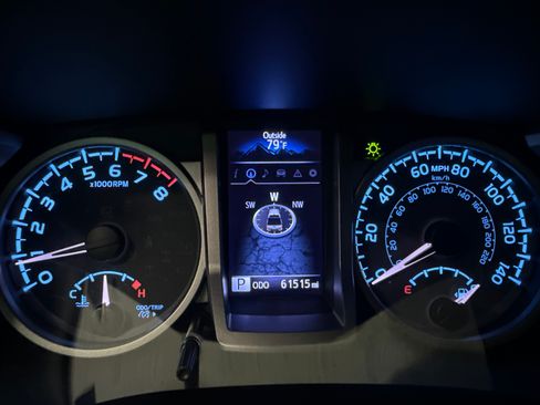 Used 2020 Toyota Tacoma Limited RWD image 10