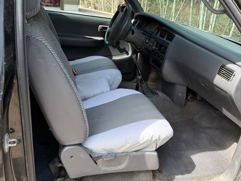 Used 1996 Toyota T100 DX image 7